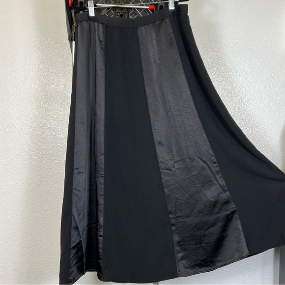 Peace Love World Black Label Regular Satin Black Color Skirt Size MP - Picture 2 of 8